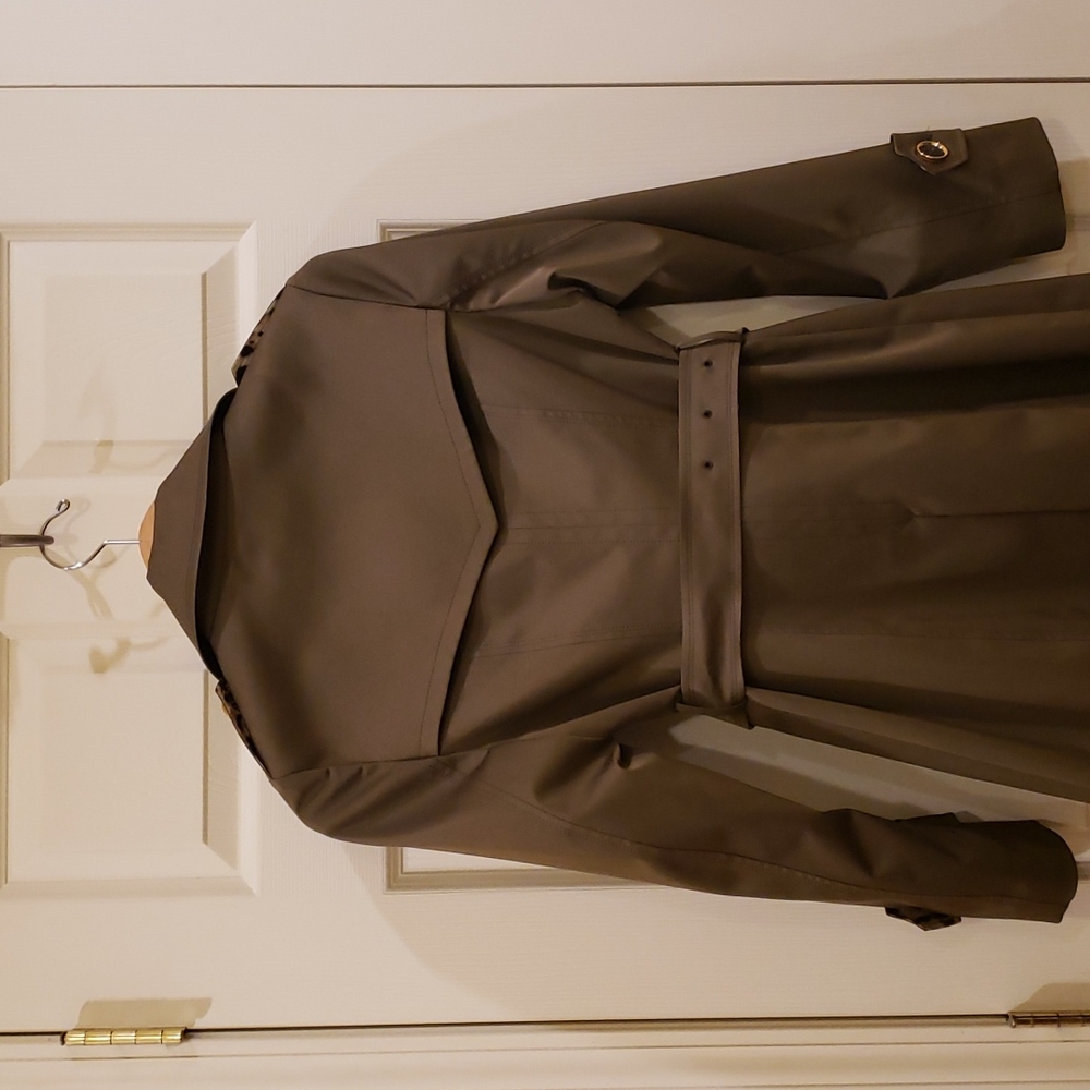 Women's Senlcni Trench Coat - Picture 7 of 11